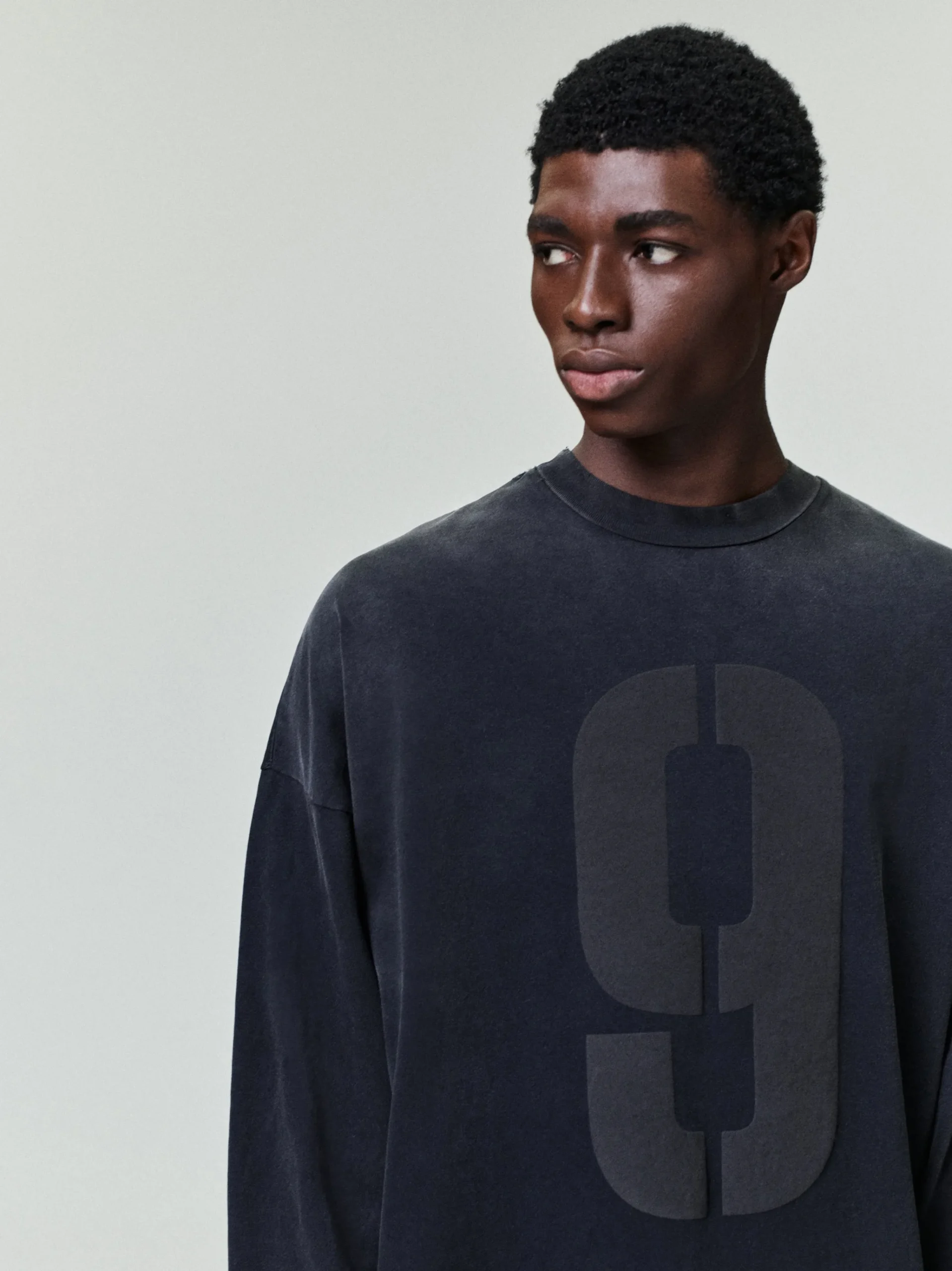 9 Long Sleeve Tee