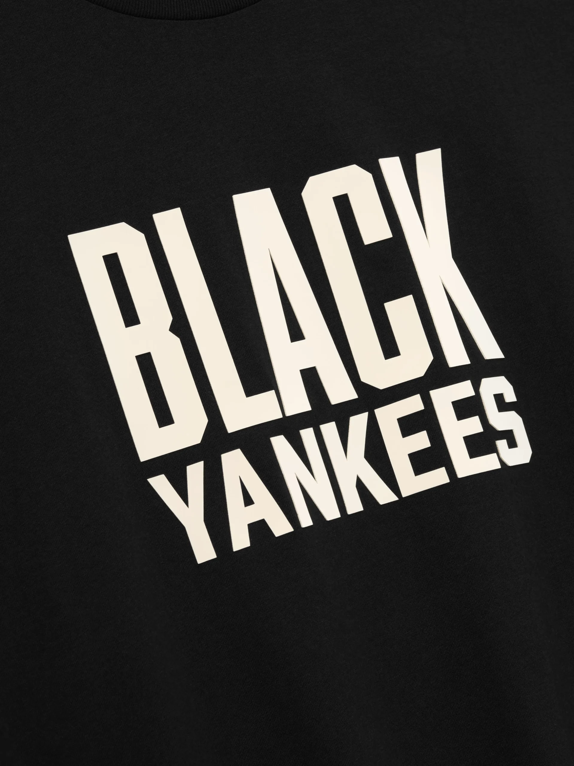 Essentials Black Yankees Tee